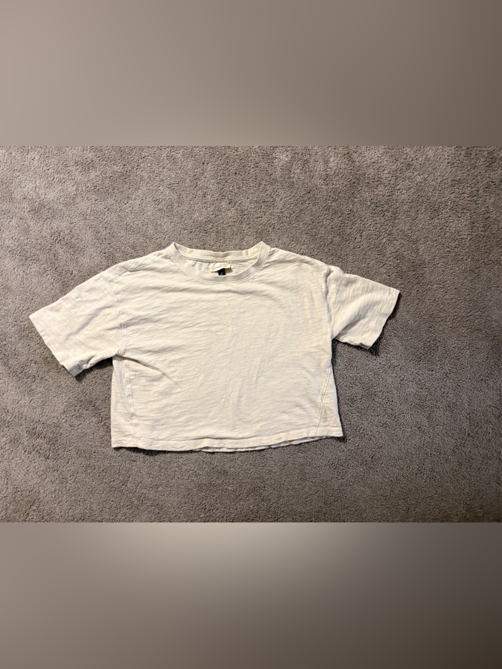 Universal Thread Cream Short-Sleeve Women’s Tee